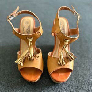 Brown Forever Young wedges